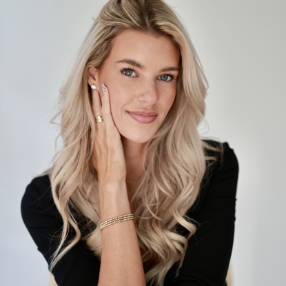 Courtney  Spain Photo