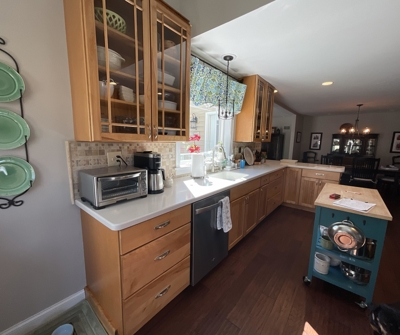 Cabinets Before Photo